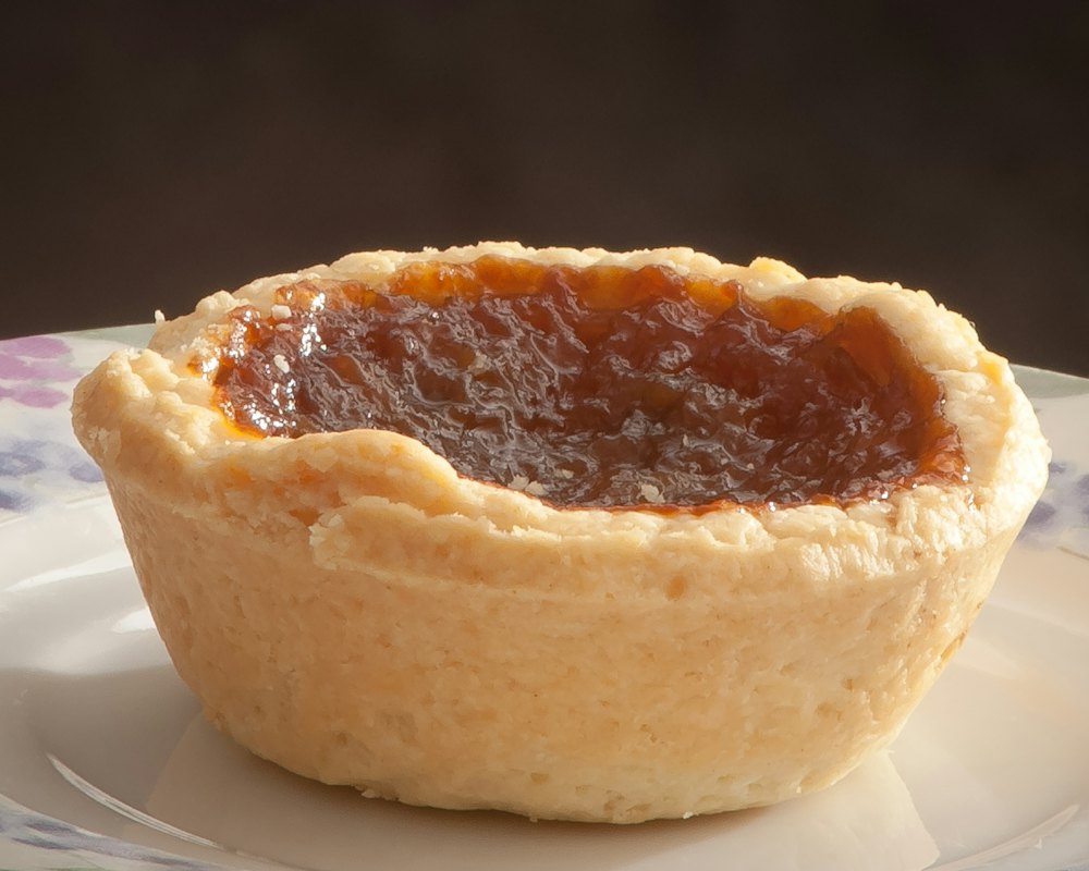 Six butter tarts in a box