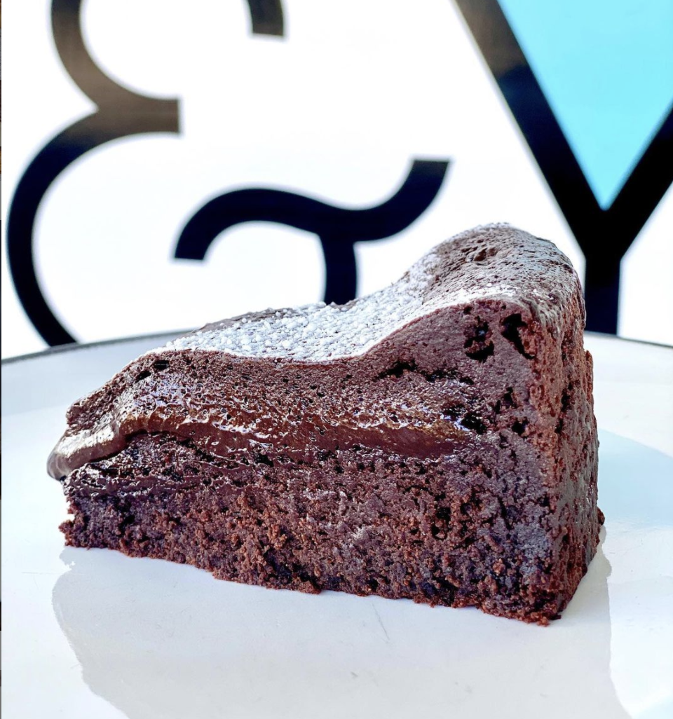 Chocolate fondant slice